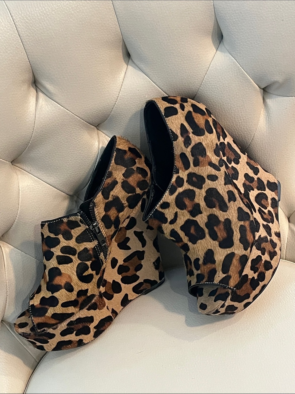 NEW Steve Madden Leopard Print Peep-Toe Platform Wedge Booties Size 8-